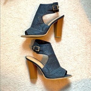 Call it spring women’s heels